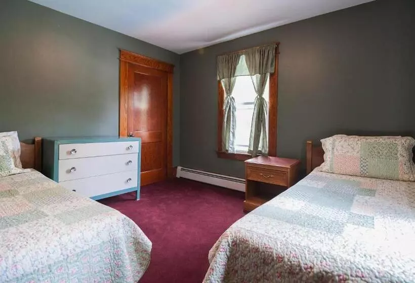 Profile Motel & Cottages