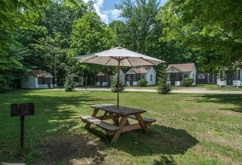 Profile Motel & Cottages