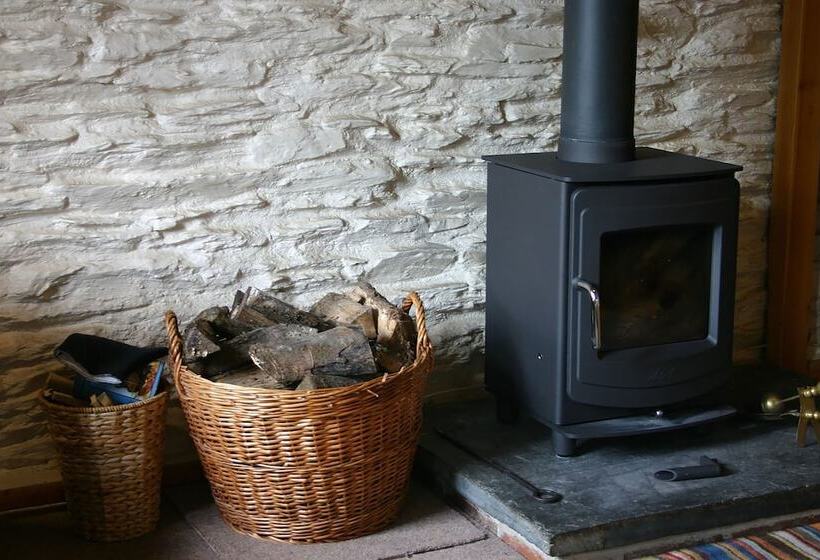 Troedyrhiw Holiday Cottages