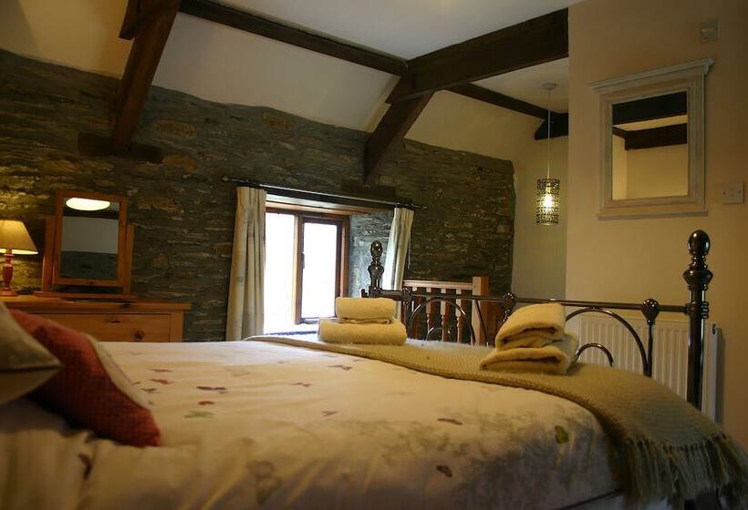 Troedyrhiw Holiday Cottages