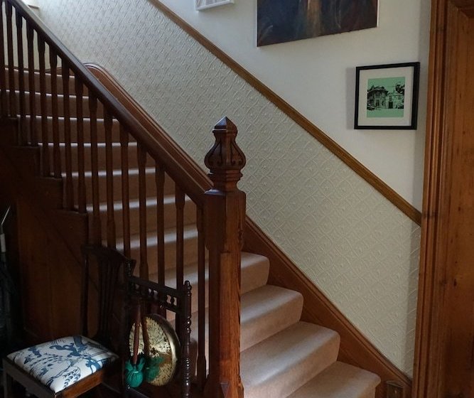 Wentworth House B & B