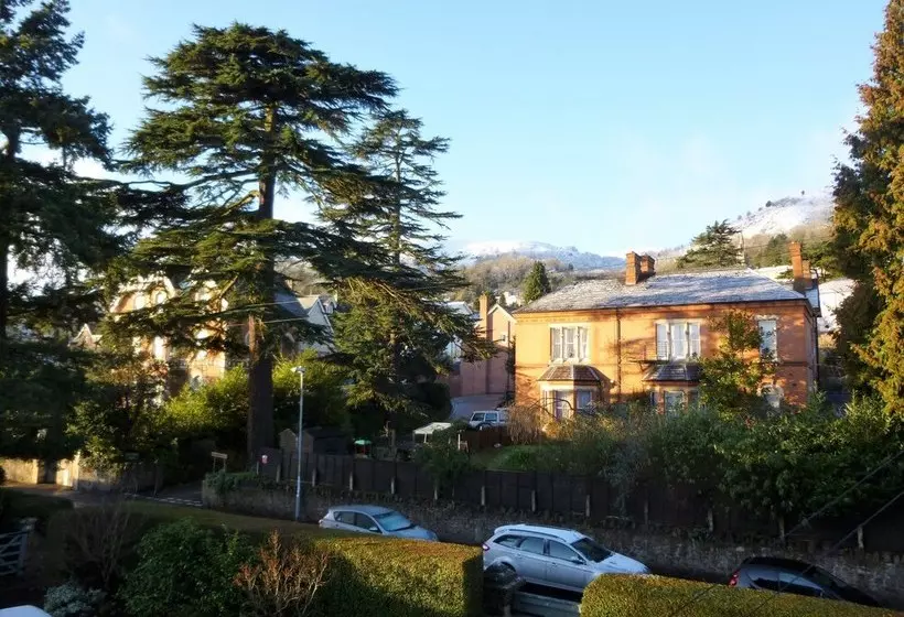 Wentworth House B & B