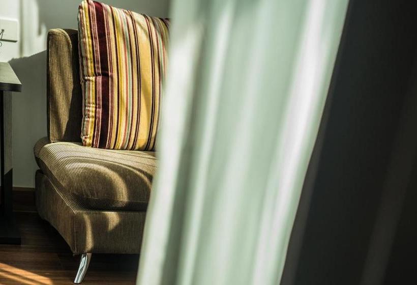 Winner Sriracha Serviced Apartment