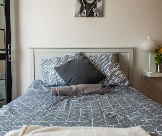 ユースホステル Bhavana Surf House