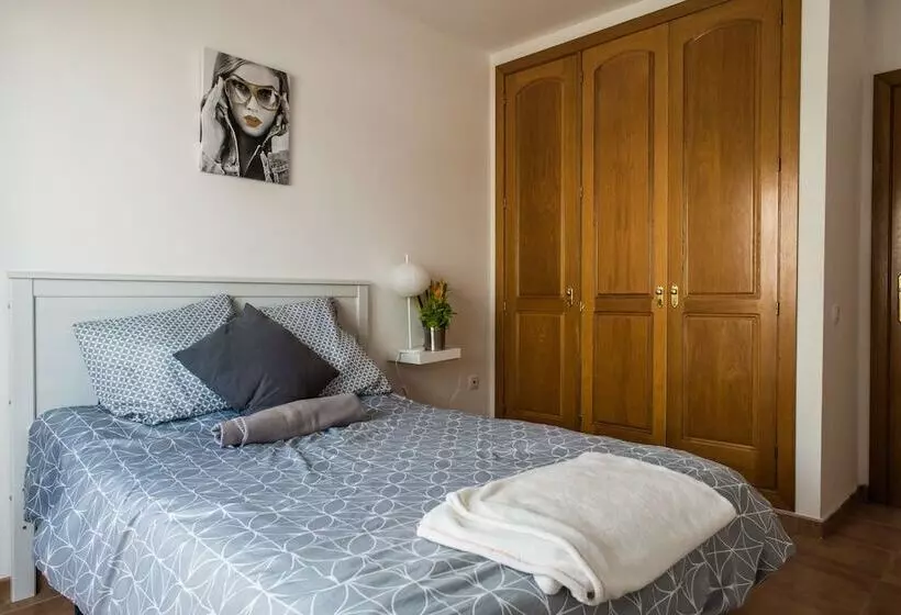 Retkeilymaja Bhavana Surf House