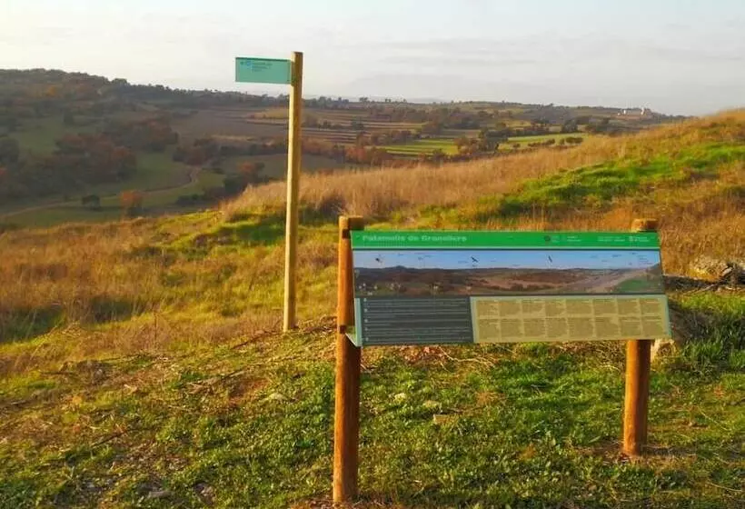 تختخواب و صبحانه La Casa Dels Ocells