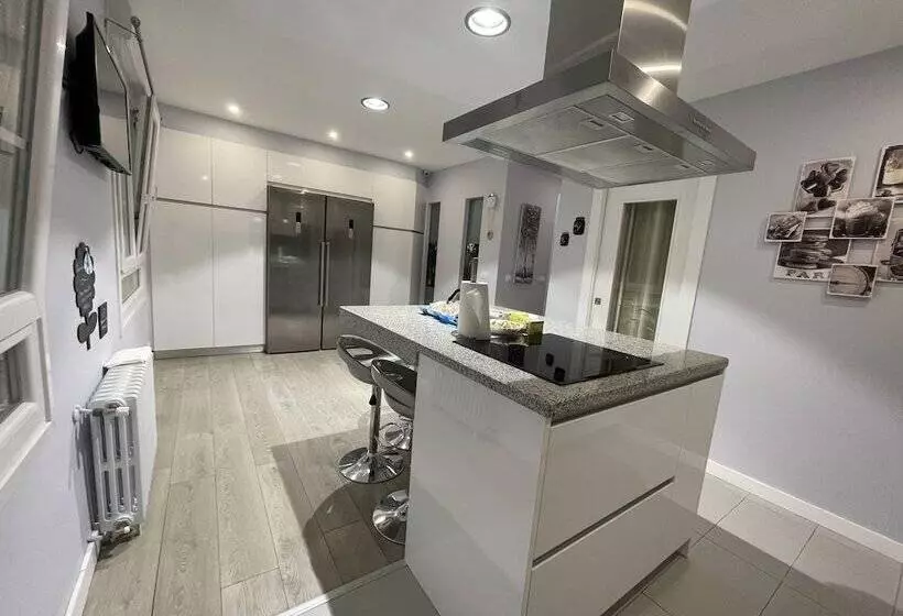 تختخواب و صبحانه La Rosa Azul Rooms