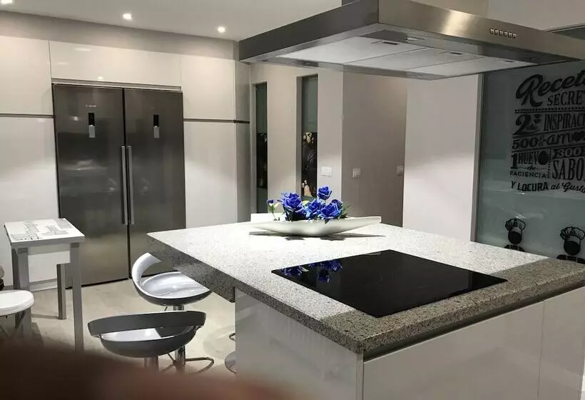 تختخواب و صبحانه La Rosa Azul Rooms