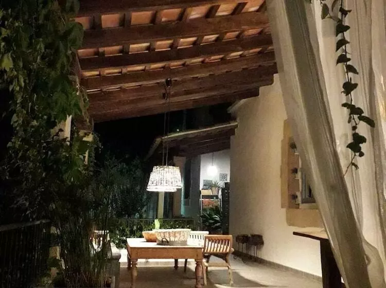 ベッドアンドブレックファースト Lamusana   Adults Only