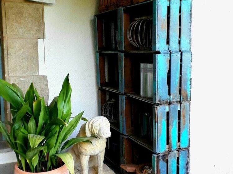 تختخواب و صبحانه Lamusana Adults Only