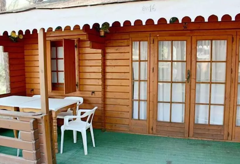 Hotelli Camping La Ardilla Roja