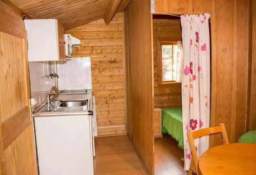 Hotelli Camping La Ardilla Roja