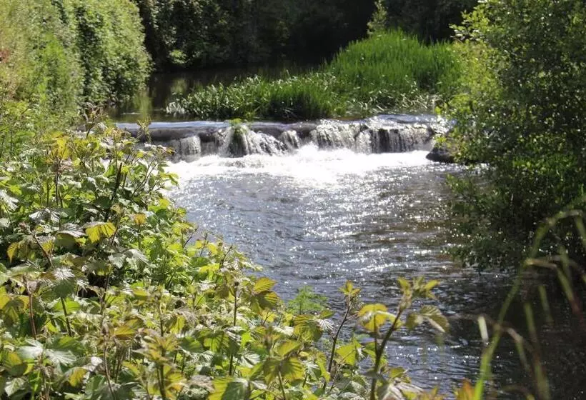 ユースホステル La Casona De Sarria