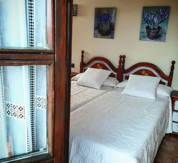 تختخواب و صبحانه Posada Marina