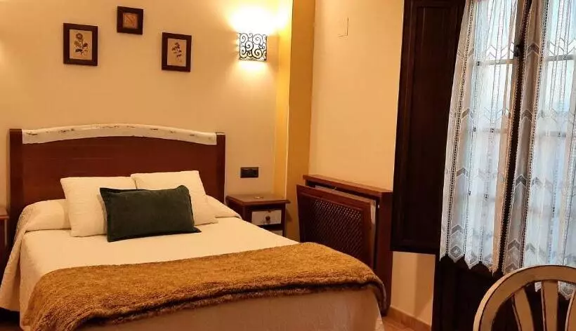 تختخواب و صبحانه Posada Marina