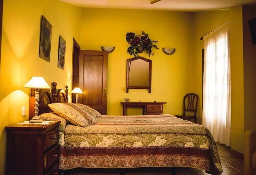 تختخواب و صبحانه Posada Marina