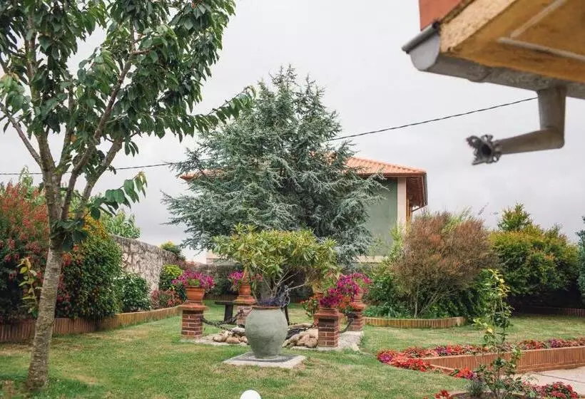 تختخواب و صبحانه Posada Marina