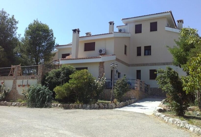 مسافرخانه La Alberquilla