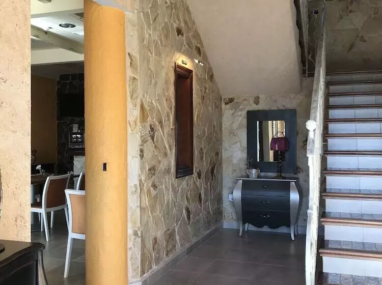 Hostal Rural Los Girasoles De Iniesta