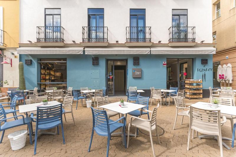 مسافرخانه The Corner House