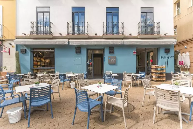 簡易ホテル The Corner House