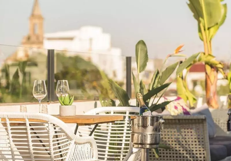 簡易ホテル The Corner House