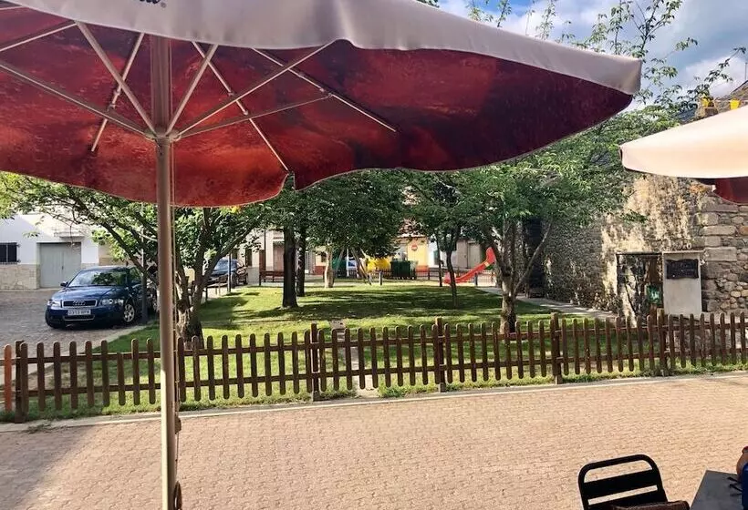 پانسیون Saint James Way