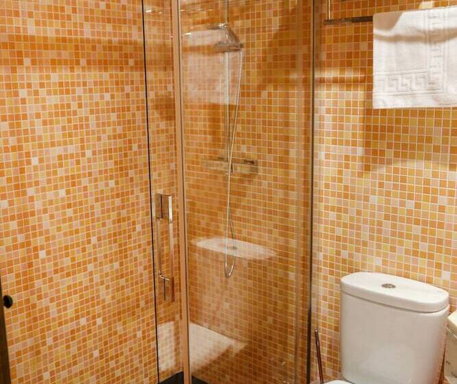 پانسیون Saint James Way