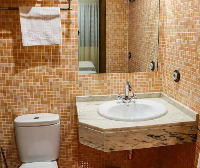 پانسیون Saint James Way