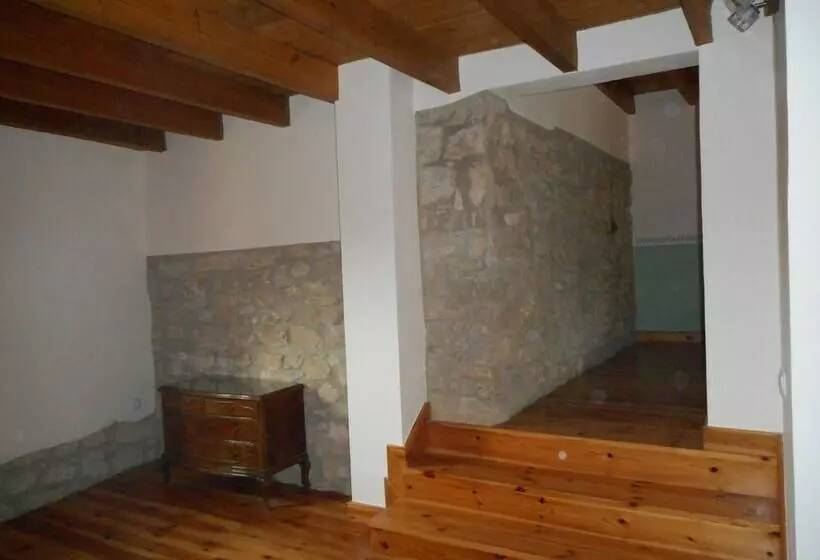 Aamiaismajoitus (B&B) Masia Mas De La Creu