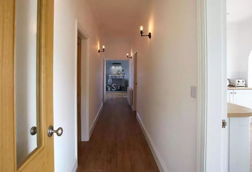 Host & Stay   Burnsyde Beach House