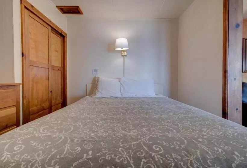 Ester Lee Motel