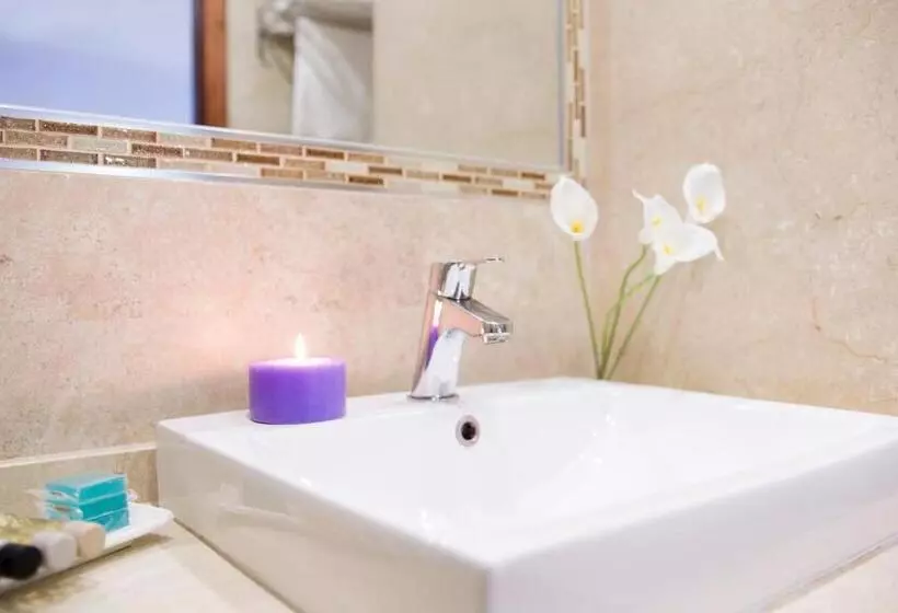 Hostal Alhambra  Adults Only