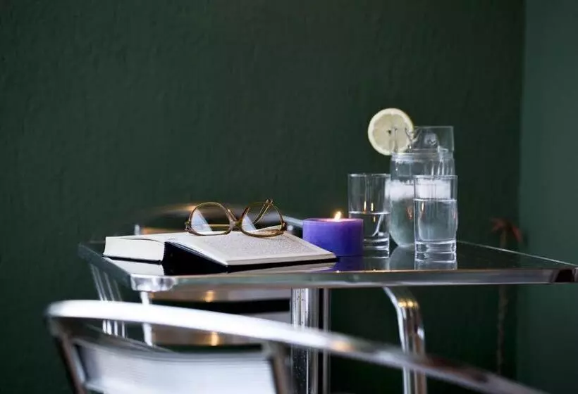 Hostal Alhambra  Adults Only