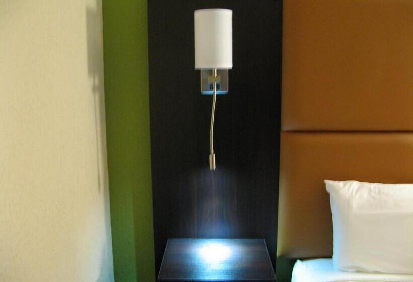 فندق Inn At Portland