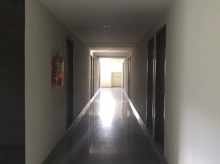 هتل Nonriver Place
