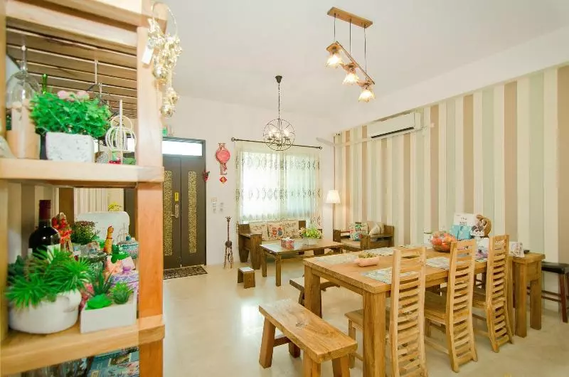پانسیون Avenue B&b