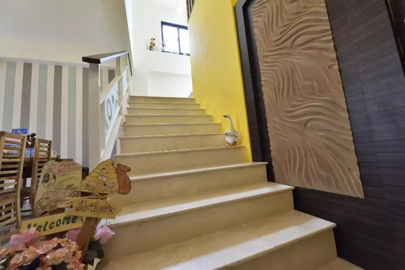 پانسیون Avenue B&b