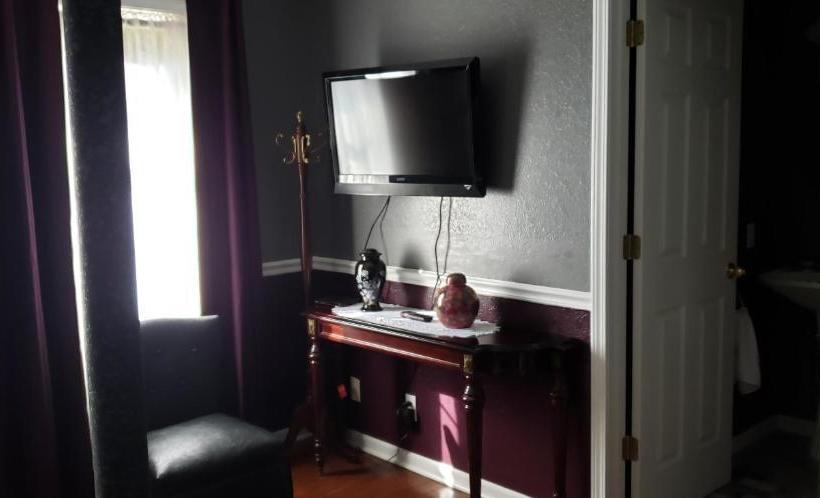 مبيت وإفطار Cottage By The Castle