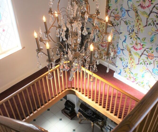 Eagle House Award Winning B&b And Apartment