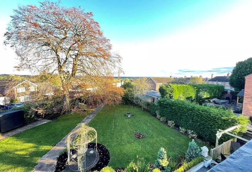 Eagle House  Award Winning B&b And Apartment