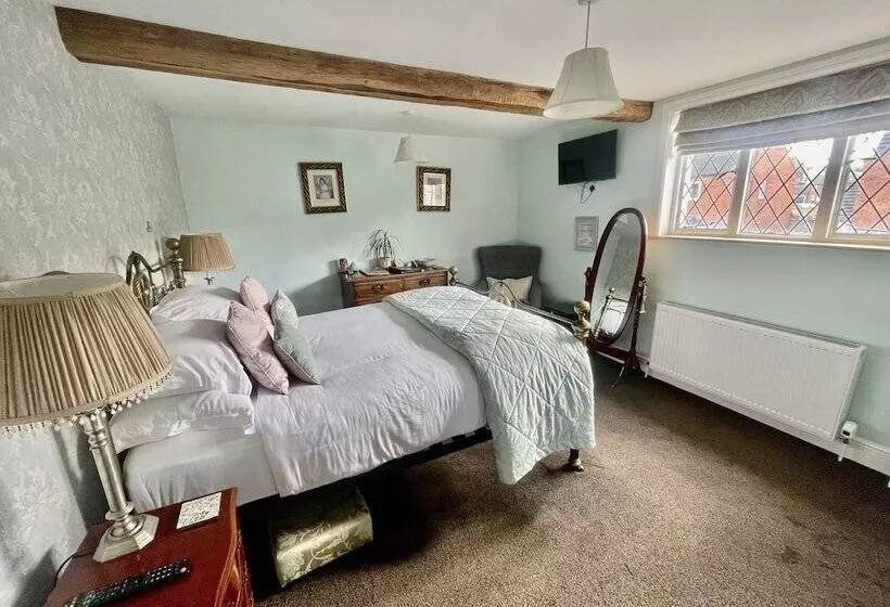 Eagle House  Award Winning B&b And Apartment