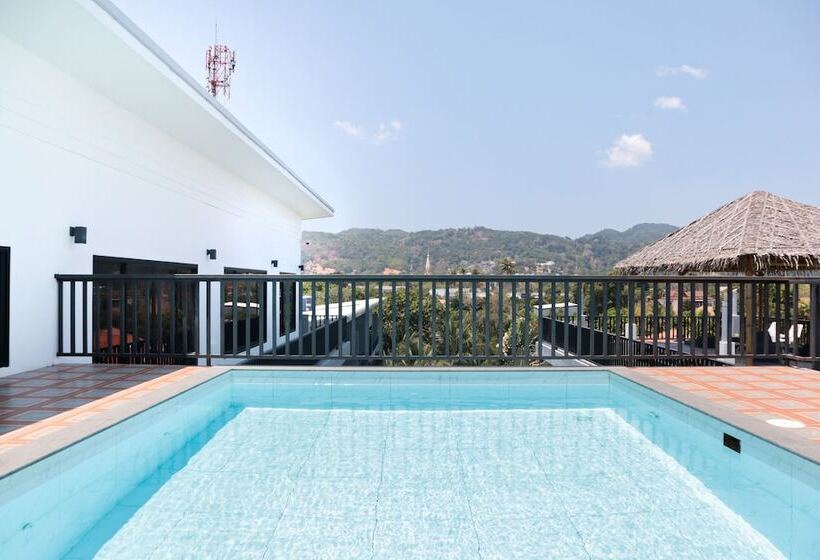 בית מלון כפרי Baan Phu Chalong