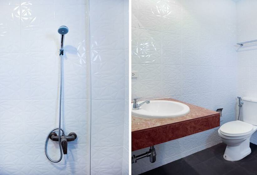 בית מלון כפרי Baan Phu Chalong