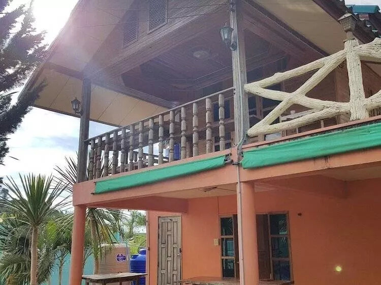 ホテル Ban Mae Resort