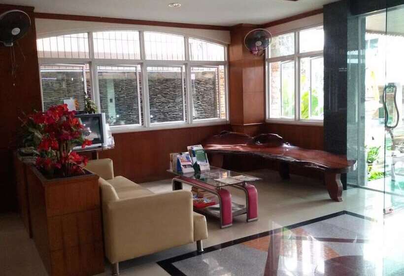 בית מלון כפרי Rattakit Mansion