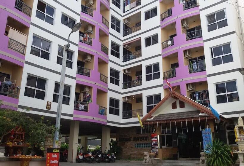 בית מלון כפרי Rattakit Mansion