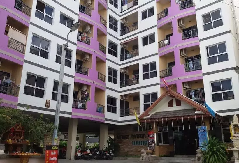 ホテル Rattakit Mansion