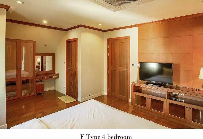 Natcha Pool Villa Pattaya