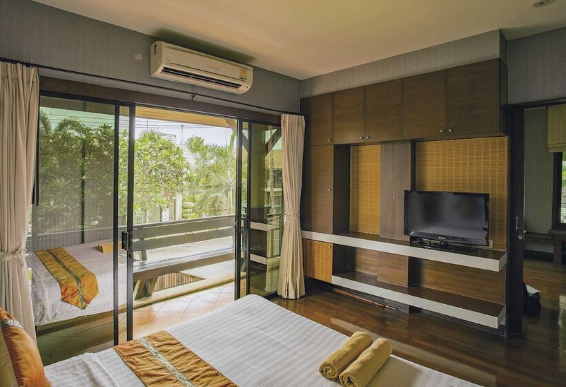 Natcha Pool Villa Pattaya